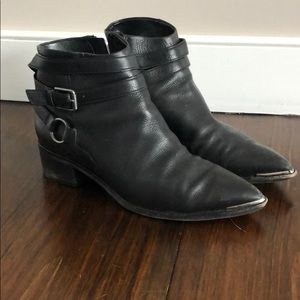 Black Marc Fisher Yatina leather boots